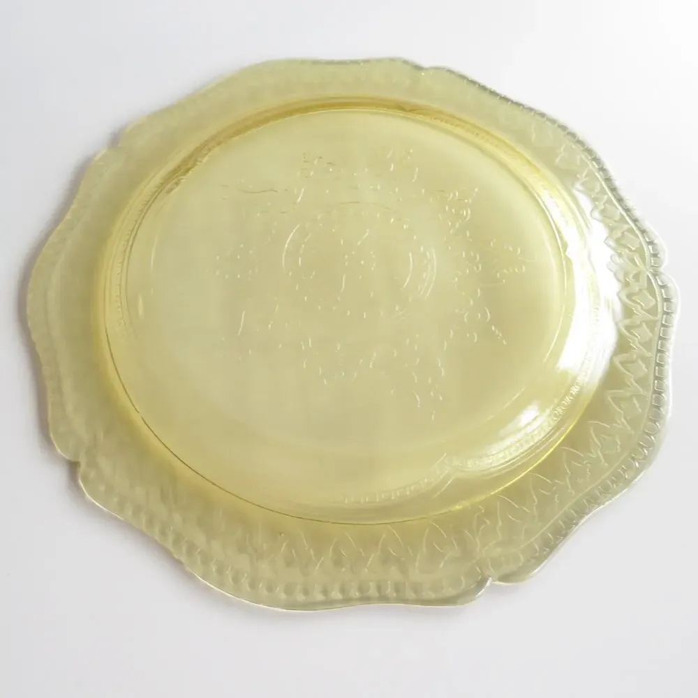 Vintage Federal Patrician Spoke Depression Glass Amber Yellow Dinner Plate 11